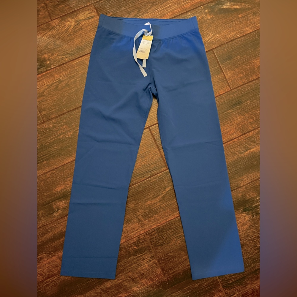 NWT figs scrub pants